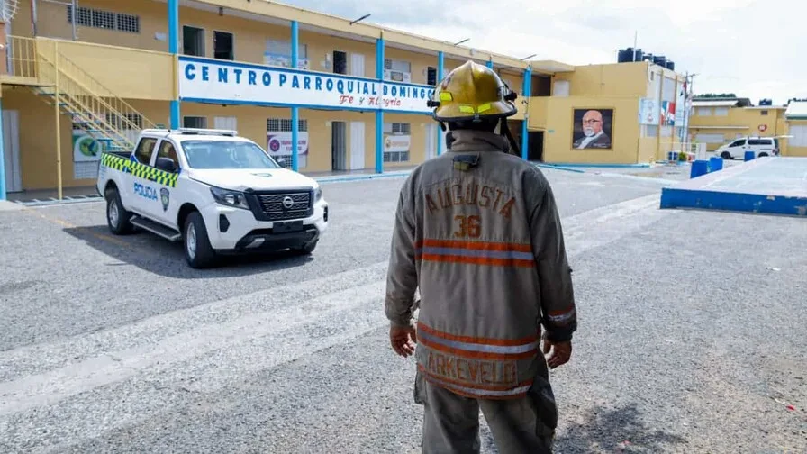 Más de 15 personas afectadas por humo tóxico cerca de escuela