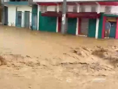 Lluvias provocan inundaciones en diversos sectores de Villa Vásquez
