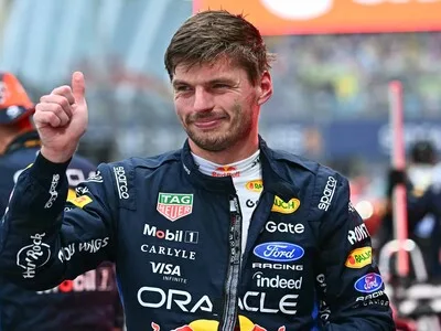 Max Verstappen domina en Singapur con victoria y pole position