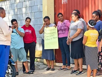 Padres paralizan docencia en La Guázara por deterioro de escuela