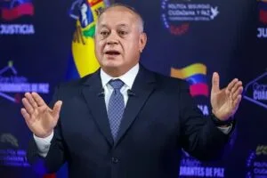 Cuestionan responsabilidad exclusiva de Maduro y Cilia Flores en crisis venezolana