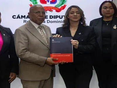 Proyecto de Ley Mirabal tipifica violencia vicaria y establece severas penas