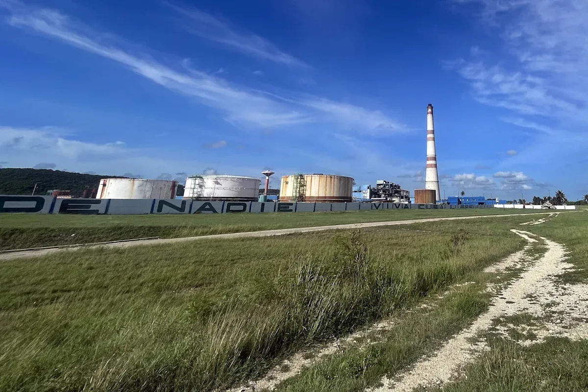 Incendio en termoeléctrica de Santa Cruz agrava crisis eléctrica en Cuba