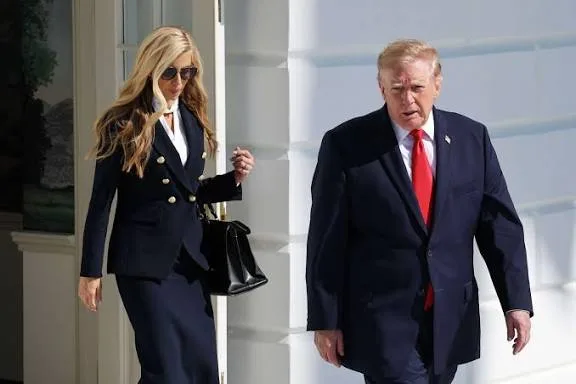 Trump defiende a Katie Zacharia ante las críticas y deja en sus manos su futuro