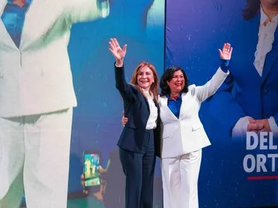Delia Ortiz se une al proyecto presidencial de Carolina Mejía