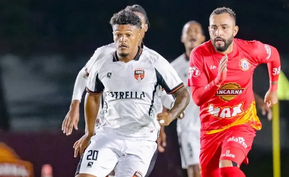 Cibao FC y Atlético Vega Real igualan sin goles en La Vega