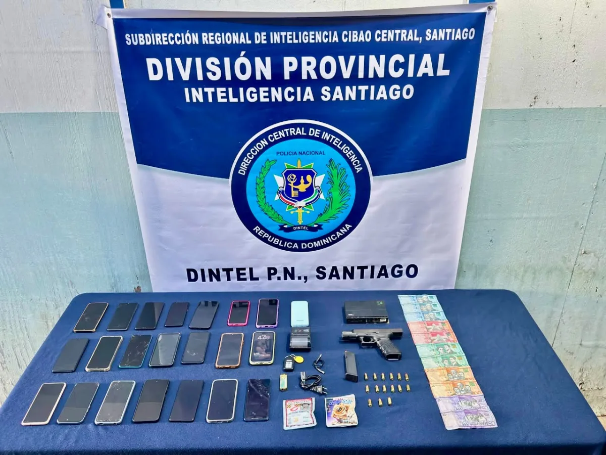 Incautan armas y celulares durante operativo policial en Navarrete