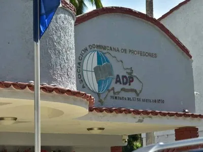 ADP denuncia manipulación en resultados de evaluación docente nacional