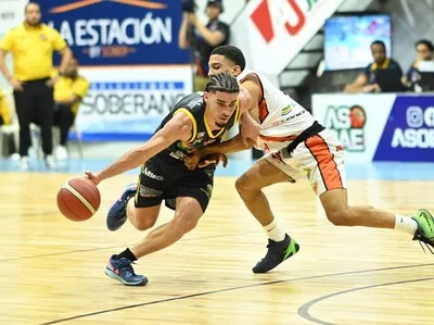 Don Bosco acaricia el liderato en el baloncesto superior de Moca