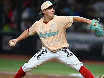 Trevor Bauer confirma su debut en la Lidom ante las Águilas