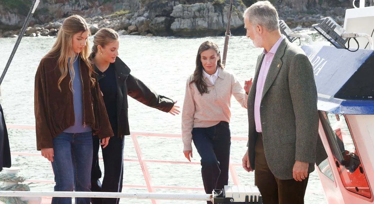 La reina Letizia mantiene su agenda tras incidente en embarcación asturiana