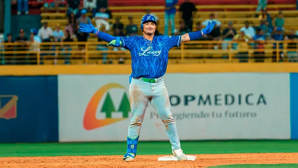 Tigres del Licey superan a las Águilas en el Estadio Cibao