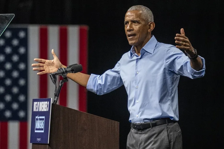 Barack Obama critica gestión de Trump durante mitin electoral en Ohio